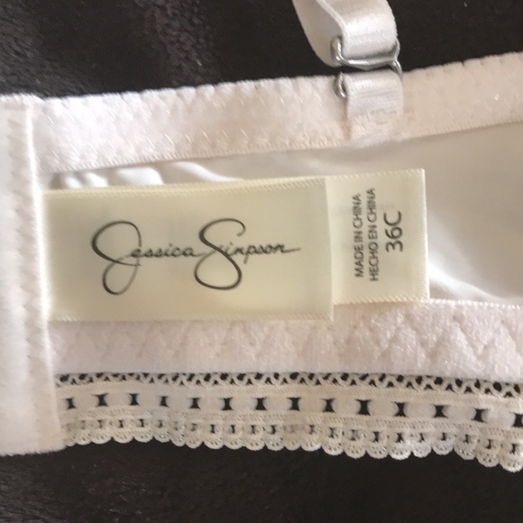 Jessica Simpson Bra - Picture 3 of 3